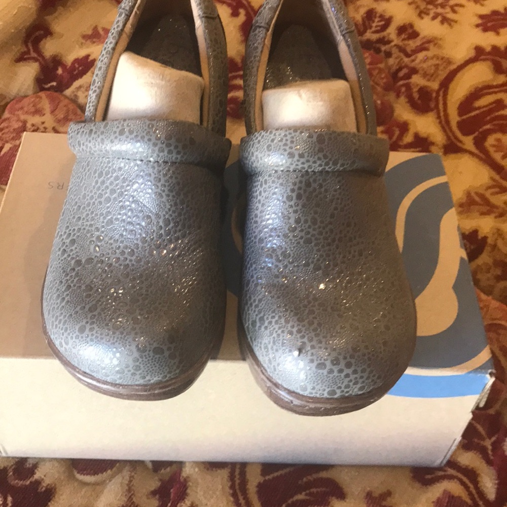 New b.-o-c shoes in a grey and brown tone.